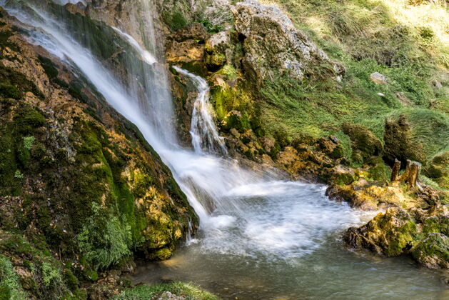 风景塞尔维亚zlatibor山的gostilje瀑布野生瀑布景观