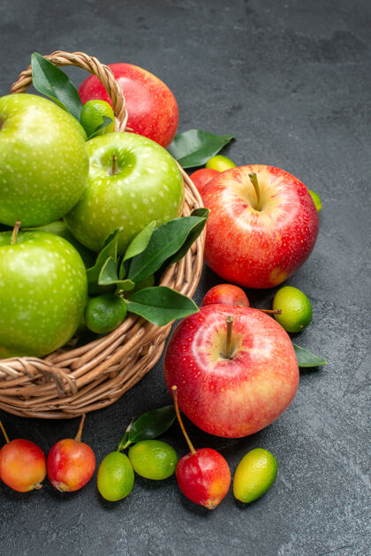 绿色侧视图水果浆果和果篮的绿色苹果与树叶食物柑橘美味