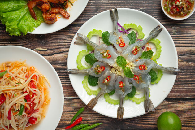 食谱泰国菜；辣鱼露虾营养草药蔬菜