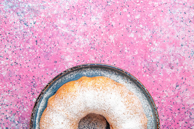 烘焙糖粉圆蛋糕俯视图视图老的美味