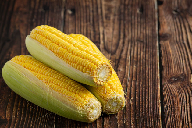 小麦特写新鲜玉米即食蔬菜玉米棒作物