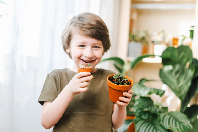 土壤儿童园丁盆栽植物生活微笑热带