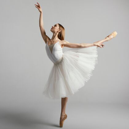 流动性练芭蕾的全镜头女人灵活表演女人