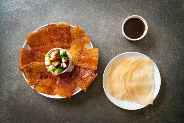 薄煎饼北京鸭子中国菜美食风格食物顶视图餐厅