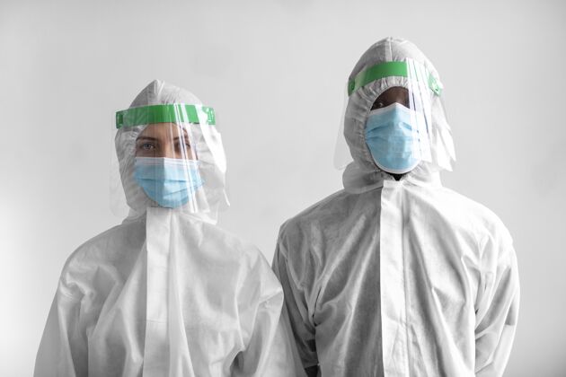 防护服在生物危害区穿防护服的人防御病毒预防