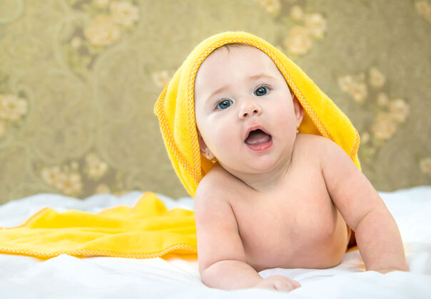 复制空间宝宝用毛巾洗澡后洗澡童年笑