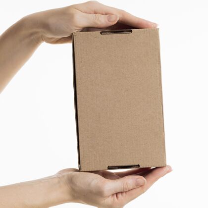 产品手拿一个盒子模型礼物模型组成