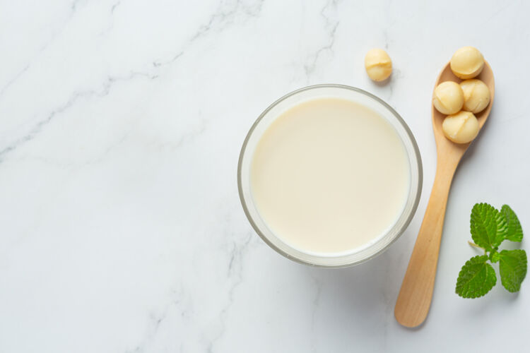食品澳洲坚果白牛奶即可食用种子抗氧化剂纤维