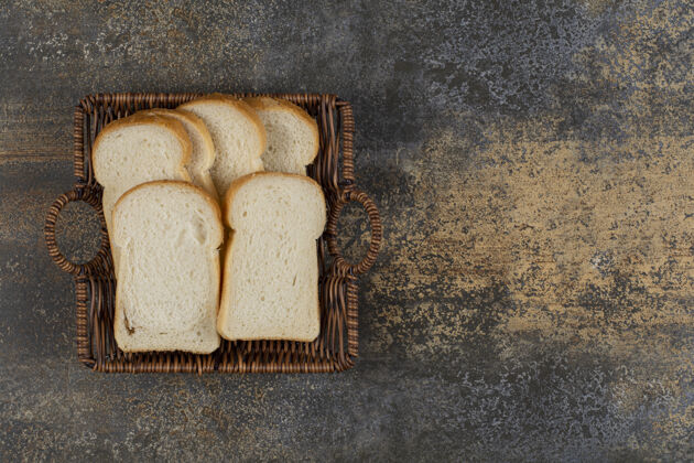烘焙木筐自制白面包自然美味面包