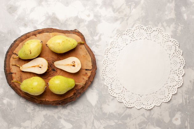 苹果顶视图新鲜圆润的梨在浅白色空间梨柑橘农产品
