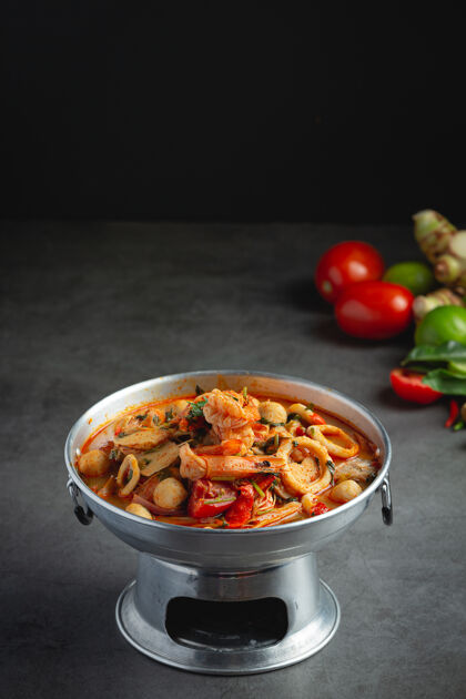 胡椒泰国菜；汤百胜海鲜或海鲜麻辣汤辣椒东方餐厅