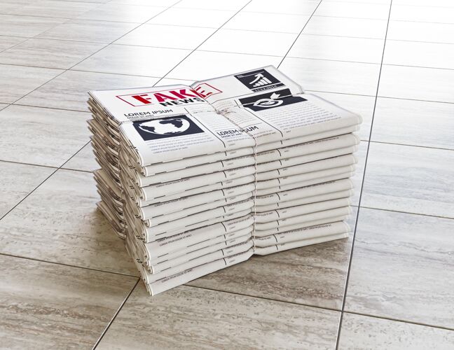 新闻播音员高角度堆放假新闻的报纸传输新闻节目