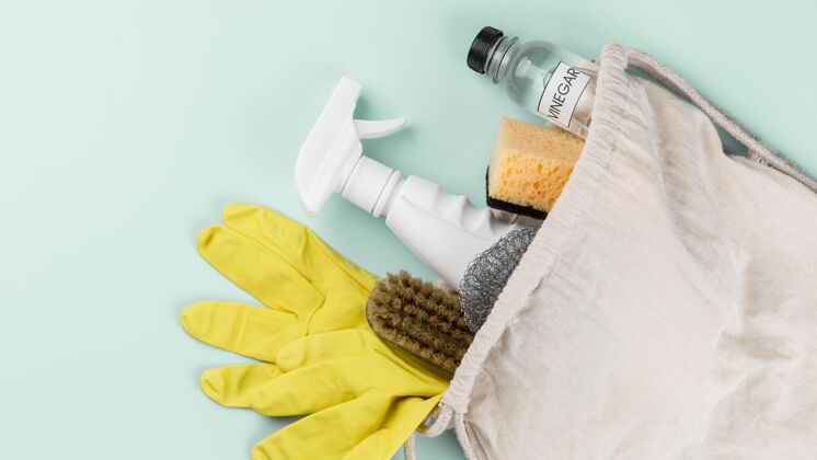 生态清洁剂防护黄手套和环保产品家用生态清洁房子