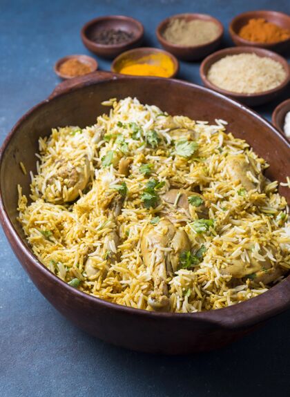 传统高角度巴基斯坦膳食安排安排菜肴美食