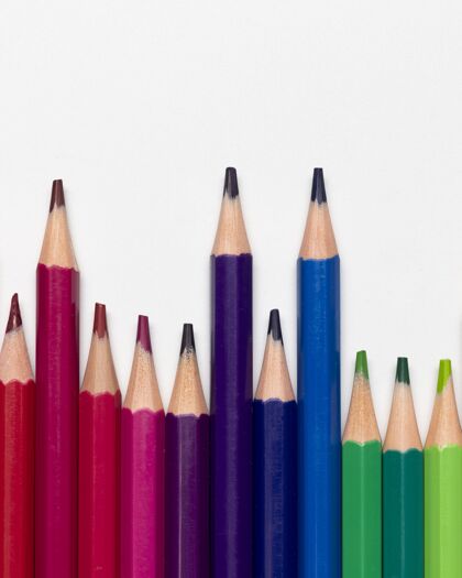 五颜六色彩色铅笔概念与复印空间安排铅笔复制