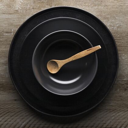 陶器用木勺把各种餐具放平扁钢勺子方形
