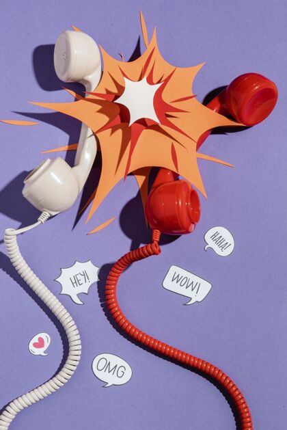 垂直平放的电话接收器与纸的形状和聊天泡泡交互形状联系人